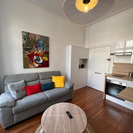 Paon, Coquet Appt Avec Parking A Caen Apartment Exterior foto