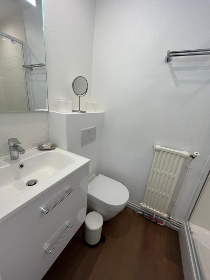 Paon, Coquet Appt Avec Parking A Caen Apartment Exterior foto